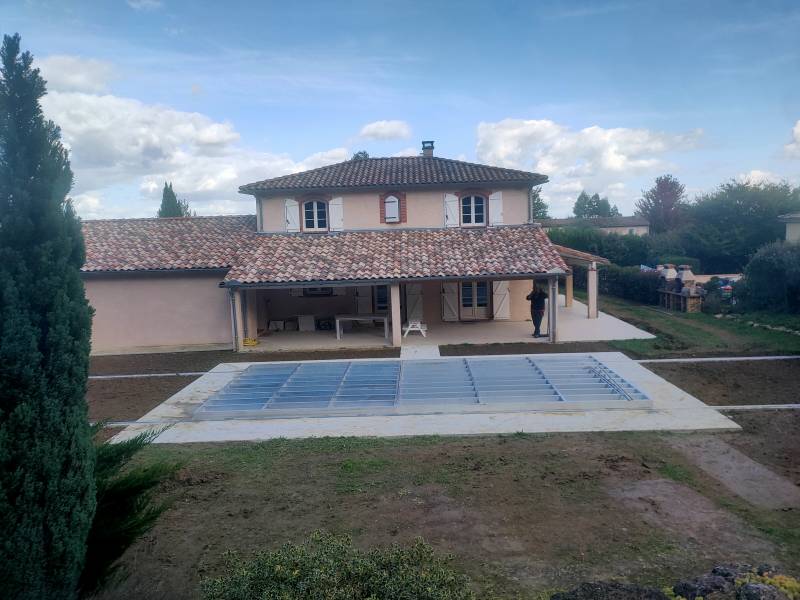 Réalisation d'une terrasse coulissante mobile sur la commune de Merville